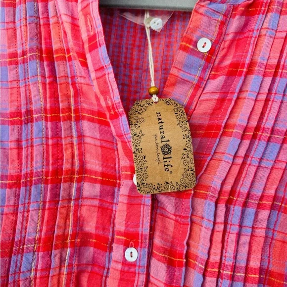 Plaid Button-Up Women's Top - Picture 5 of 8